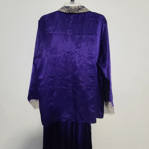 Vintage gold lable Victoria's secret jammie set satin purple - Picture 5 of 13